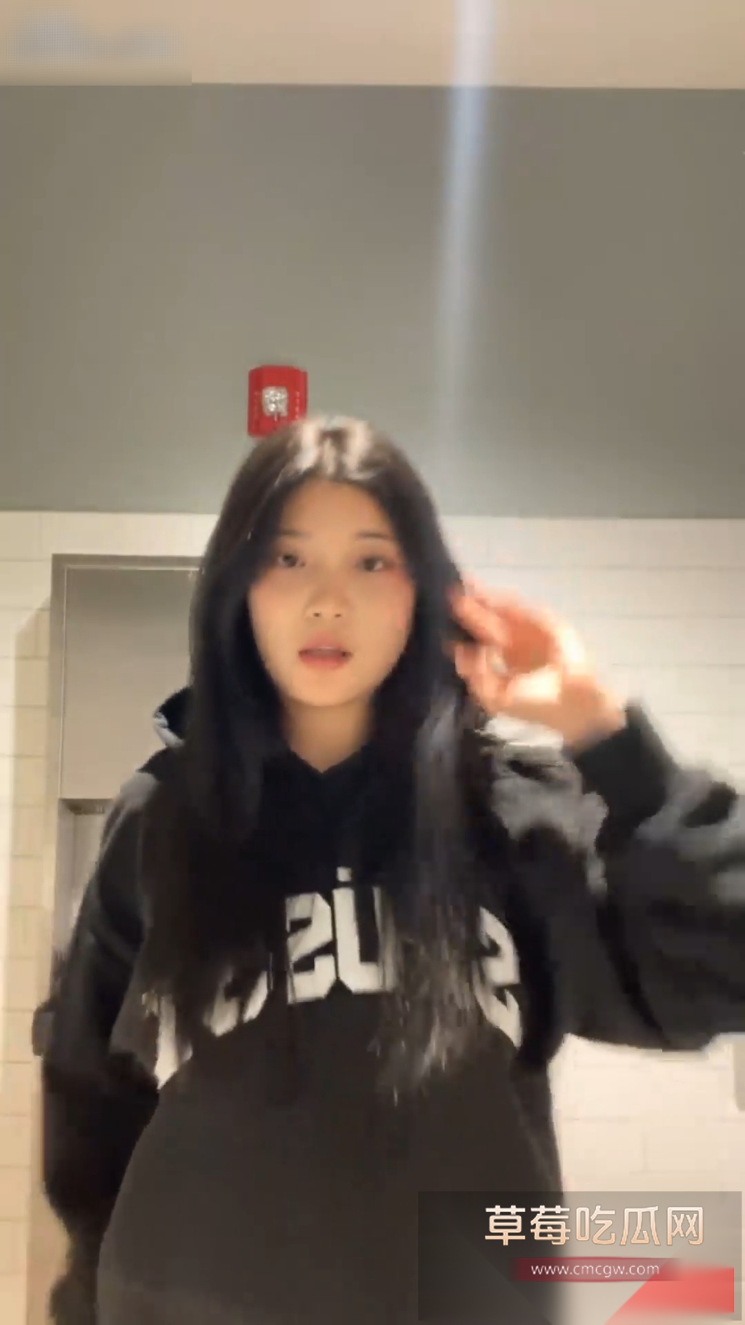 调教高颜值巨乳女网红 1 调教高颜值巨乳女网红 1