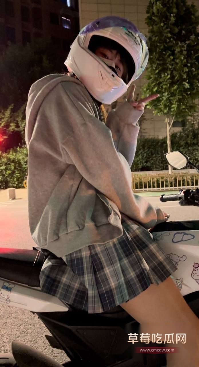 精神小伙爆料自己的潇洒生活5 精神小伙爆料自己的潇洒生活5