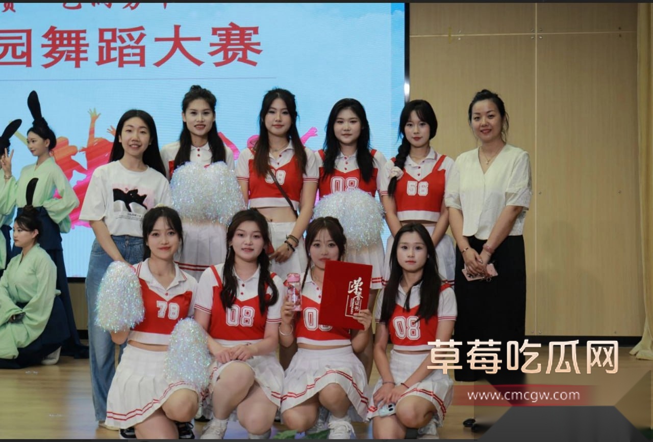 绿帽男泄密流出自家舞蹈系女友影图 24