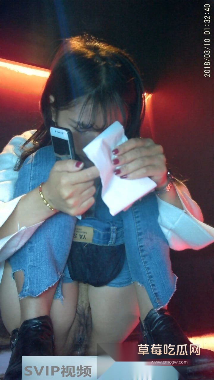 KTV女厕偷拍大合集13 KTV女厕偷拍大合集13