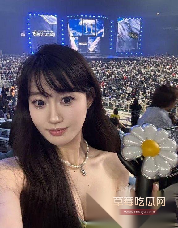 北京石景山北方工业大学小情侣酒店私拍情趣视频 长相酷似蓝盈莹的女友穿护士装体贴口交男友鸡巴！ 3