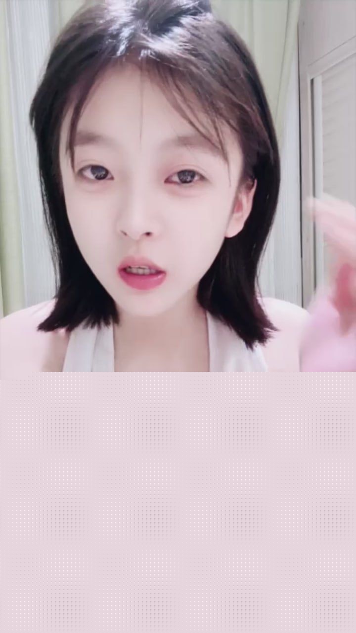 清纯校花源源最新自慰直播流出5 清纯校花源源最新自慰直播流出5