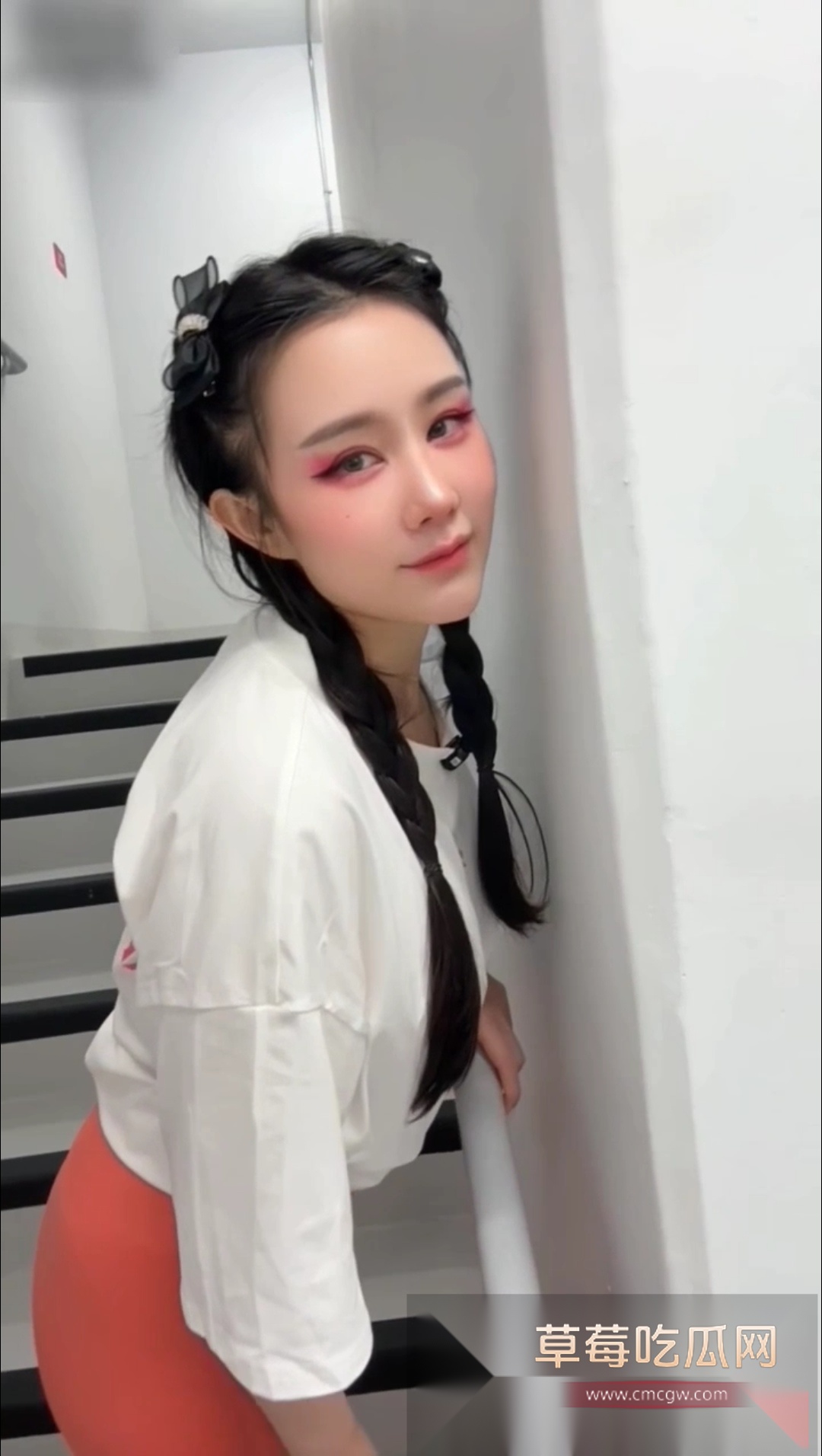 推特极品身材福利姬 国服第一瑶新作  1