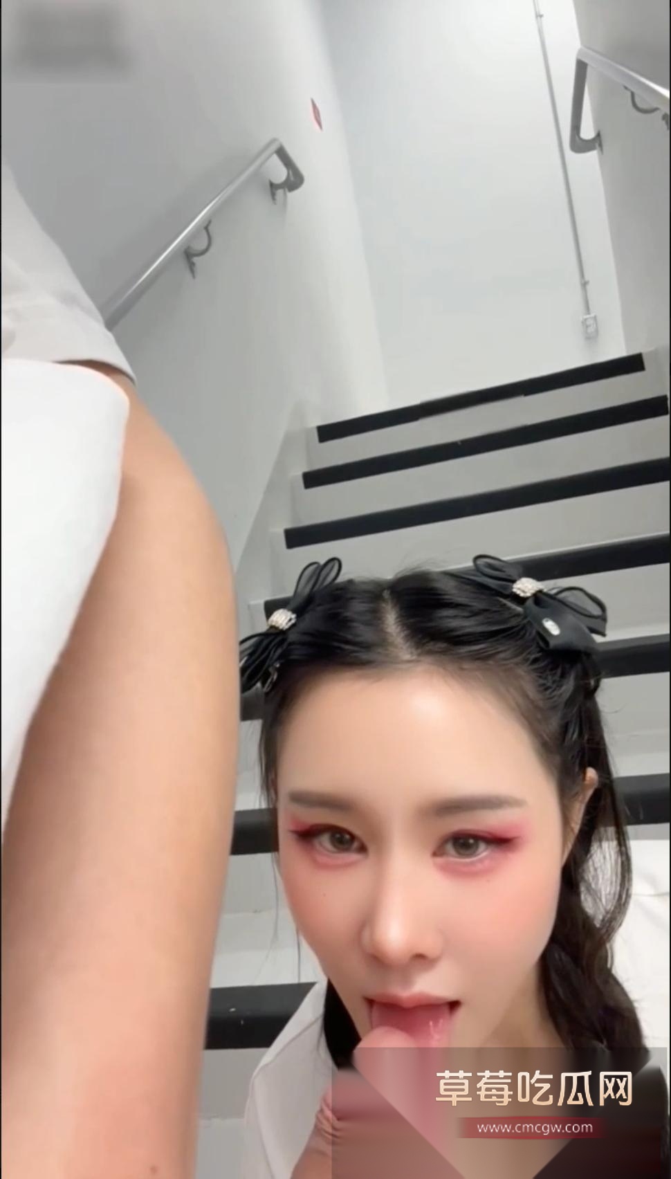 推特极品身材福利姬 国服第一瑶新作  10