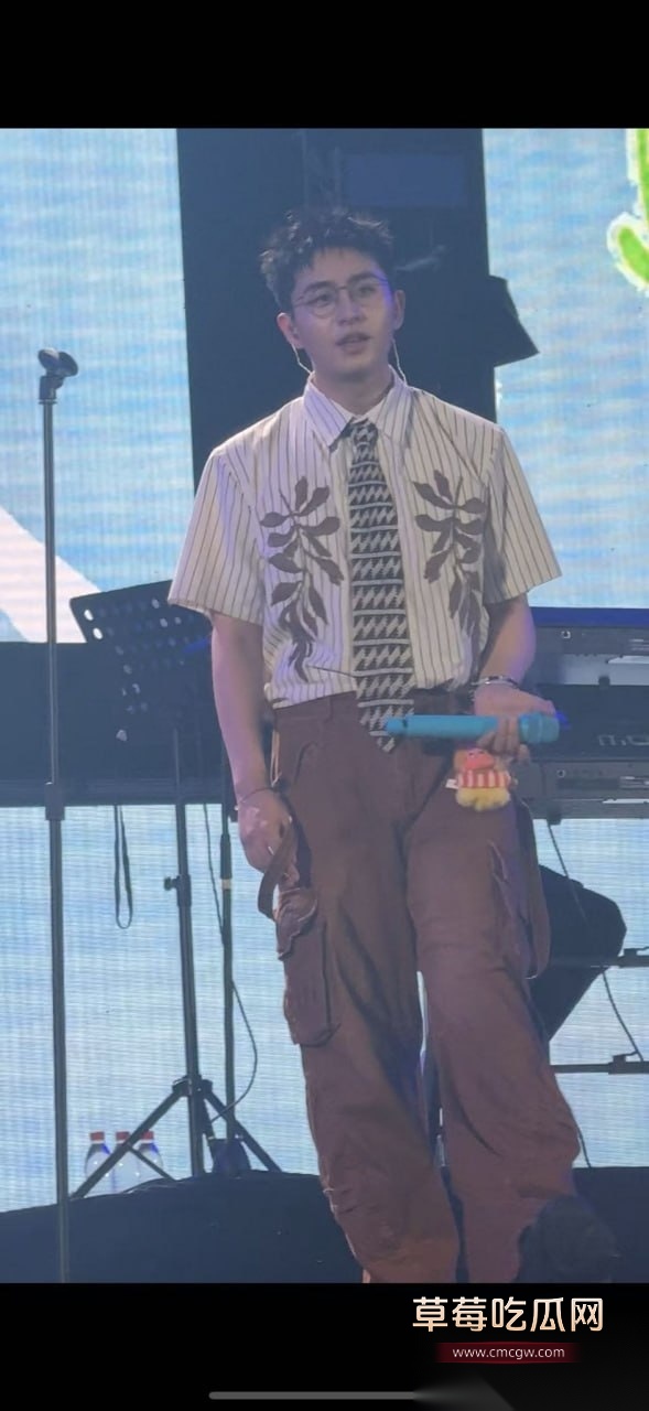 photo720251024145729