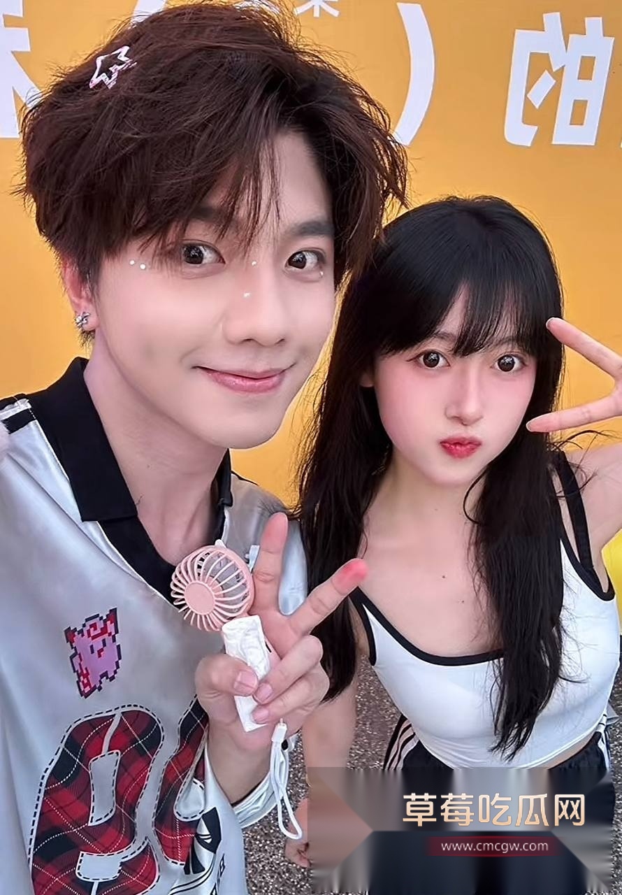 抖音19.8w粉丝男网红就叫王晨被女粉爆锤 称他只收奢侈品礼物和在有需求时候选妃操粉 还骂富婆粉丝有精神病! 19 抖音19.8w粉丝男网红就叫王晨被女粉爆锤 称他只收奢侈品礼物和在有需求时候选妃操粉 还骂富婆粉丝有精神病! 19