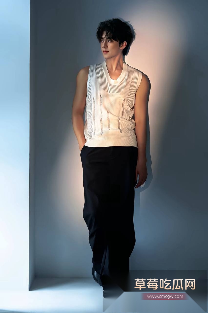 抖音19.8w粉丝男网红就叫王晨被女粉爆锤 称他只收奢侈品礼物和在有需求时候选妃操粉 还骂富婆粉丝有精神病! 21 抖音19.8w粉丝男网红就叫王晨被女粉爆锤 称他只收奢侈品礼物和在有需求时候选妃操粉 还骂富婆粉丝有精神病! 21