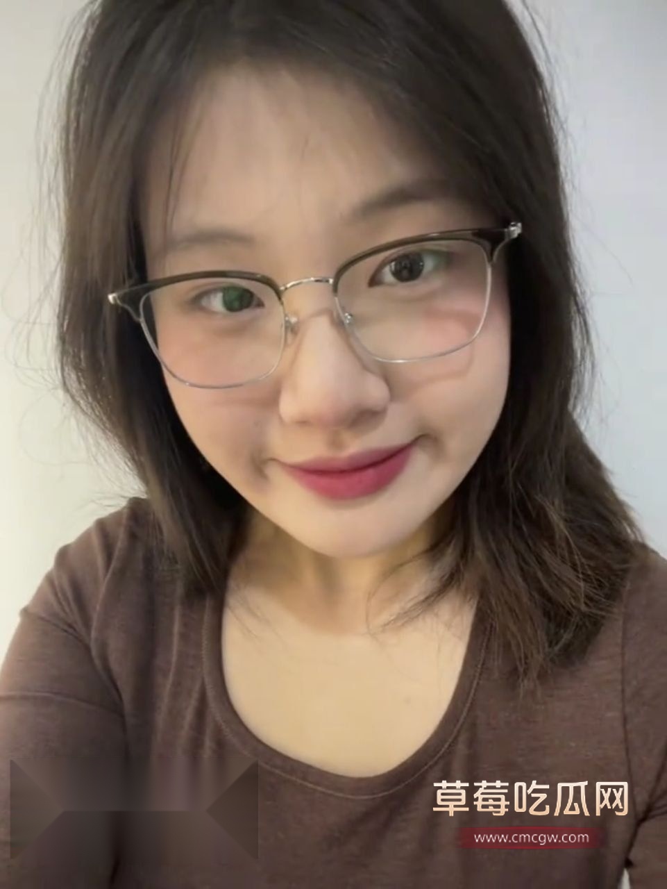 山西太原眼镜反差婊吴梦琪私下骚样被曝光5