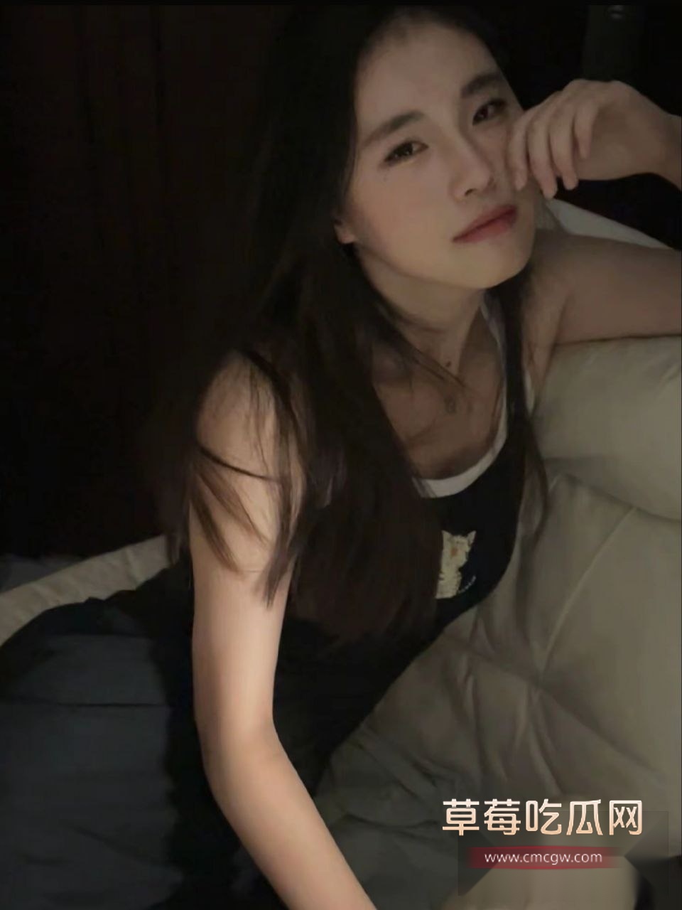 山东泰安极品高颜值美女谢馨予女上位榨精 5