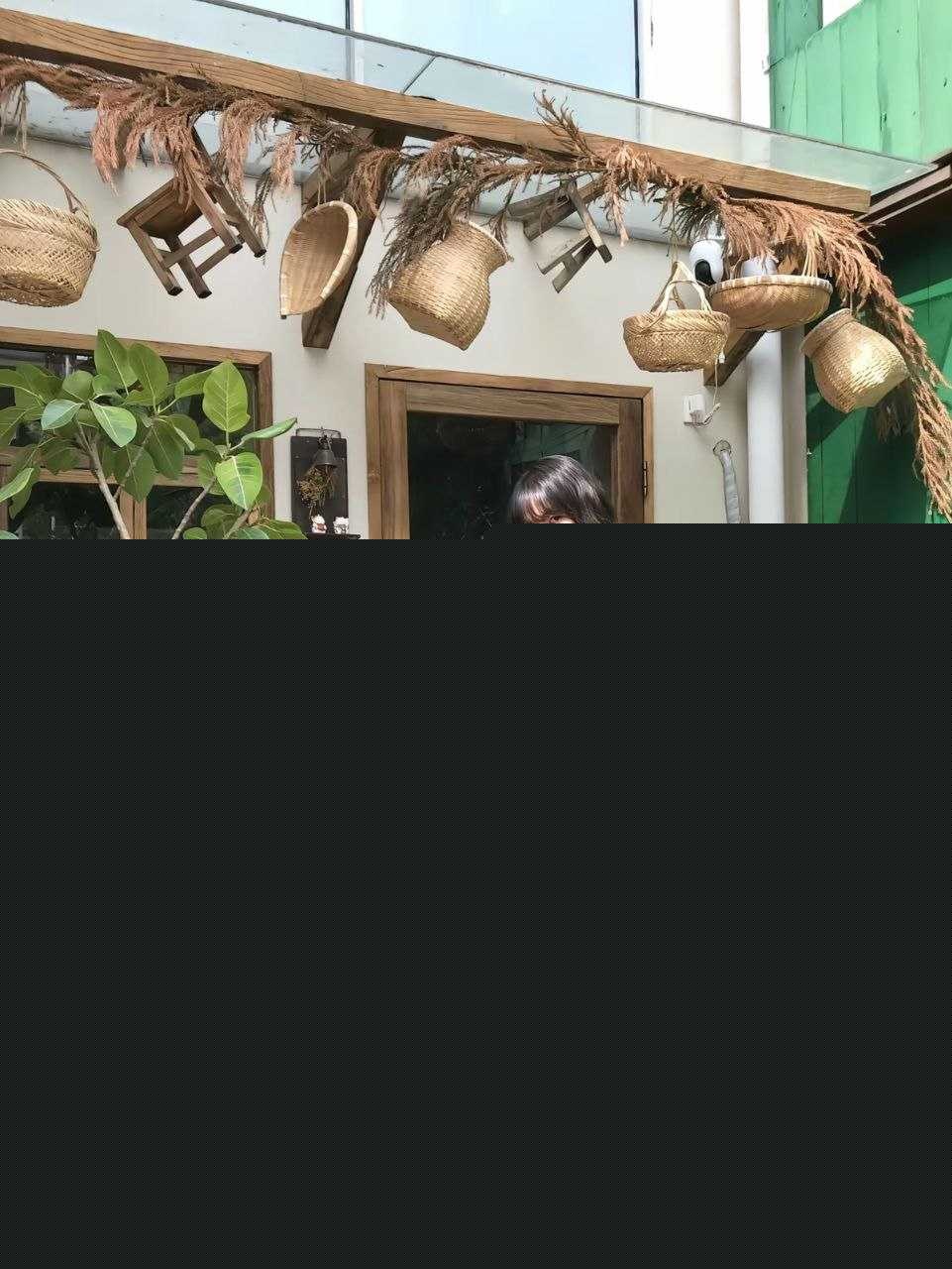 上海富二代大哥包养中日混血妹子 11