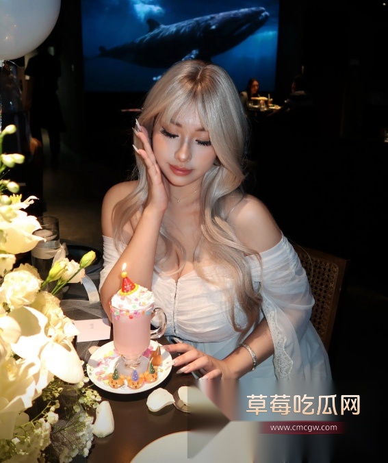 抖音36.3w粉丝网红小灿超私密资深会员群福利 妹子全裸展示性感巨乳 资源不多 且看且珍惜! 7 抖音36.3w粉丝网红小灿超私密资深会员群福利 妹子全裸展示性感巨乳 资源不多 且看且珍惜! 7