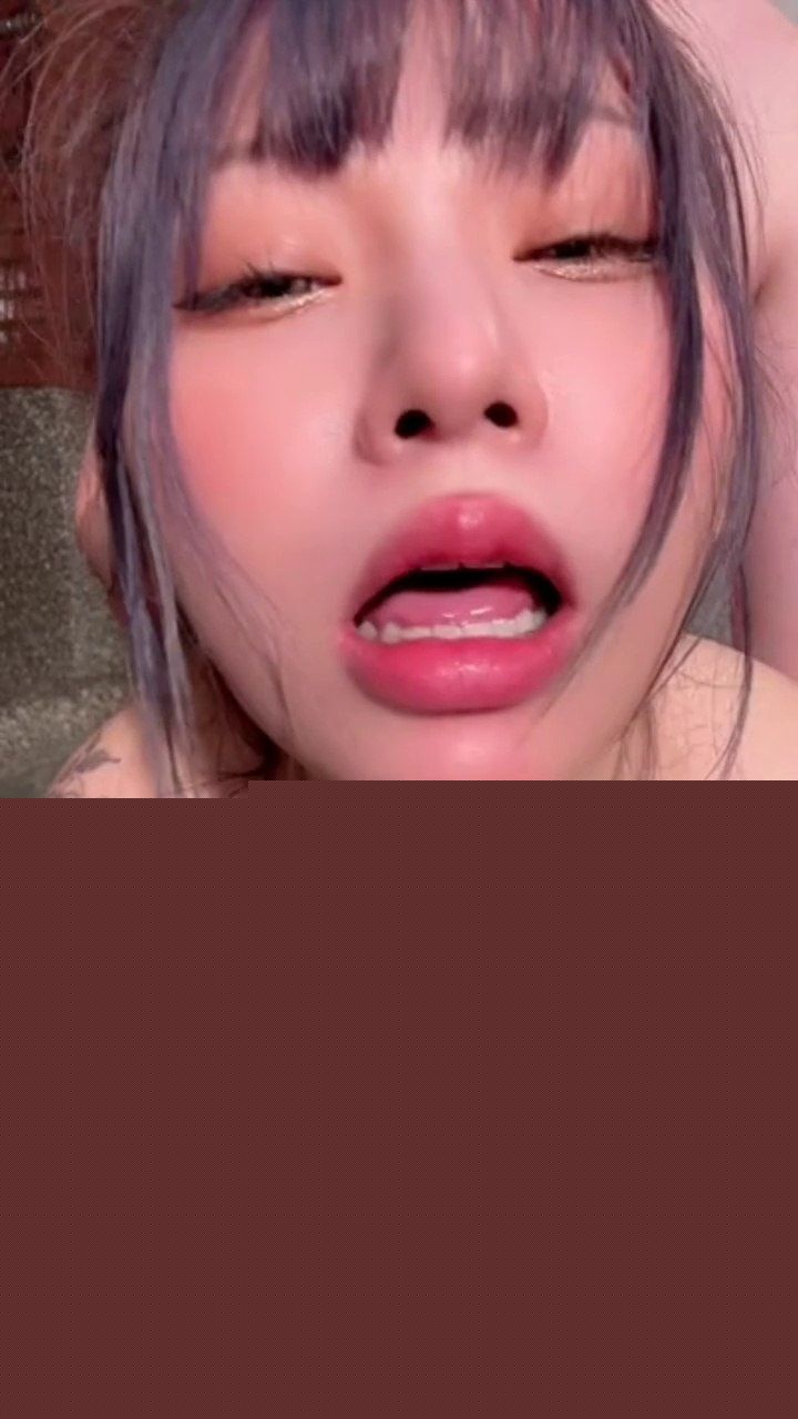 御姐女神艾玛Emma在温泉掀起巨乳浪潮9