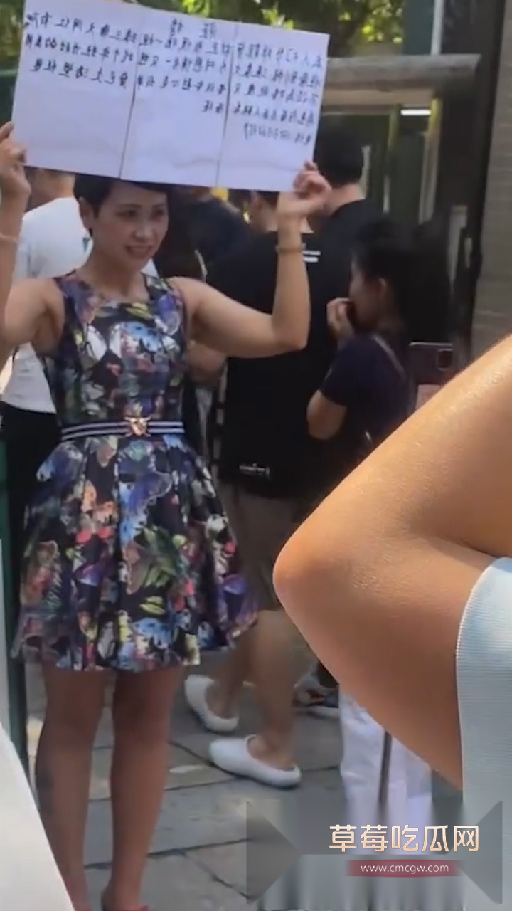 广东52岁拿700万征婚富婆后续来了 小伙为700万勇加富婆好友 床上爆干骚货 险被榨干! 7 广东52岁拿700万征婚富婆后续来了 小伙为700万勇加富婆好友 床上爆干骚货 险被榨干! 7