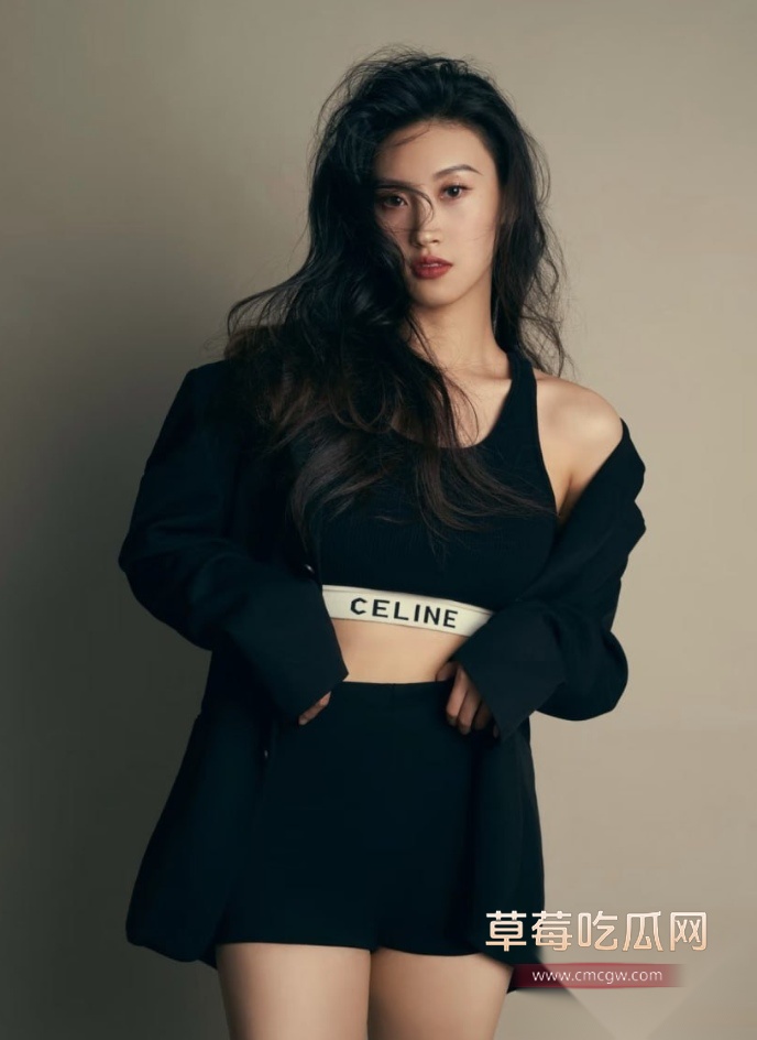 中国东方演艺集团话剧演员李亦甯被曝为了往上爬床上使劲巴结领导 撅起屁股求操给男人舔脚 用尽了手段! 7 中国东方演艺集团话剧演员李亦甯被曝为了往上爬床上使劲巴结领导 撅起屁股求操给男人舔脚 用尽了手段! 7