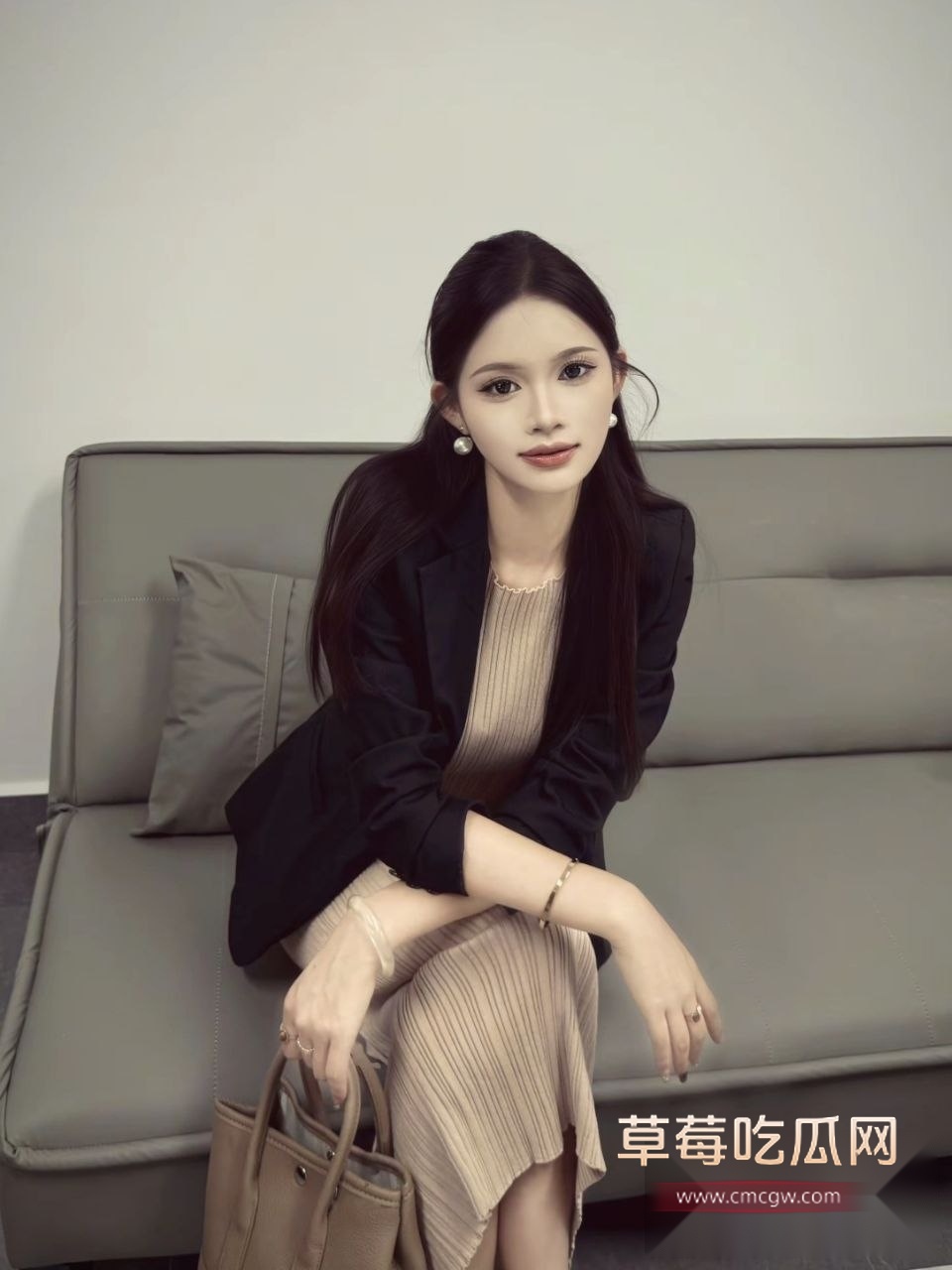 贵州人妻陈嘉怡在家和老公做爱 3