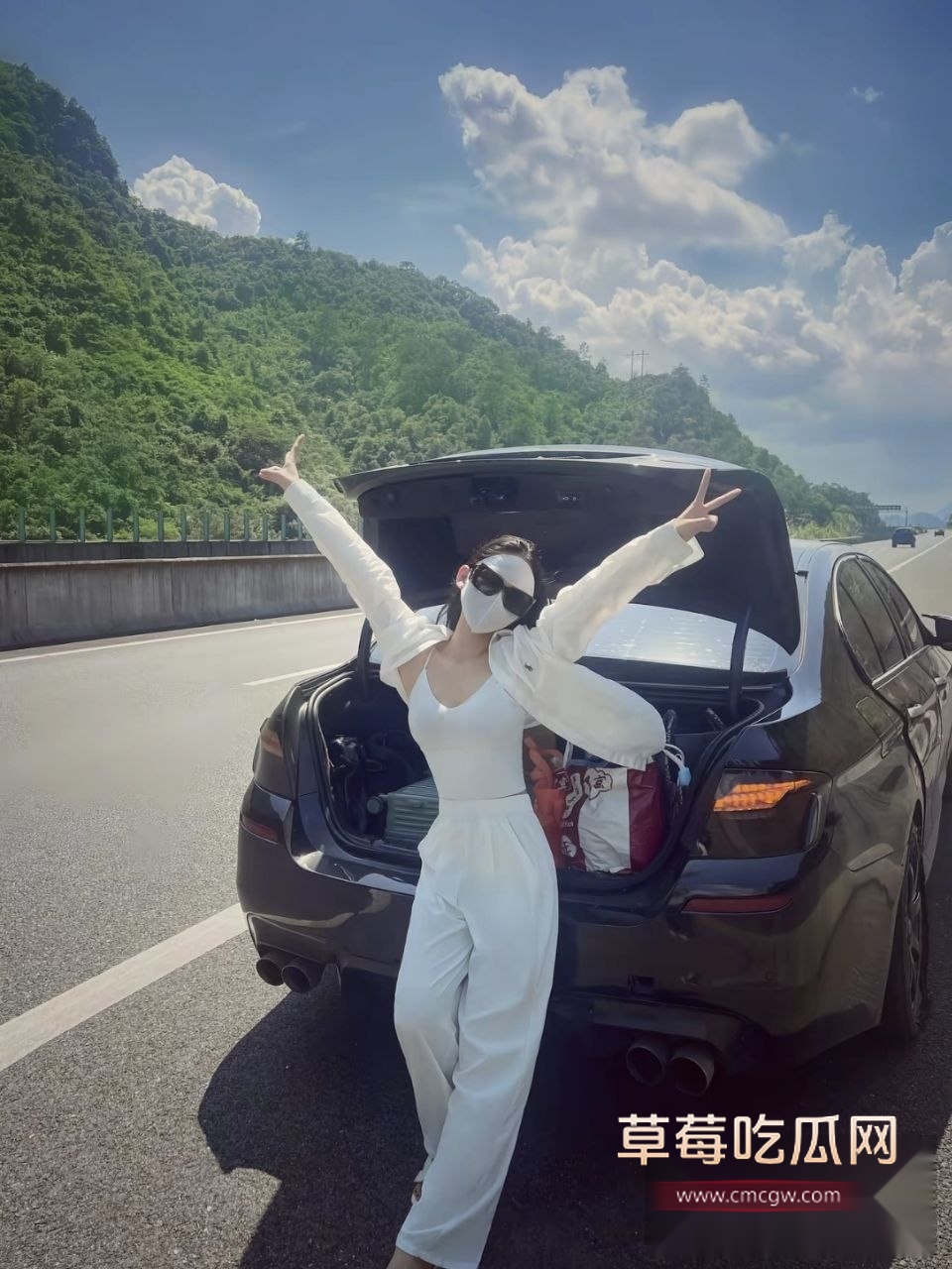 贵州人妻陈嘉怡在家和老公做爱 4