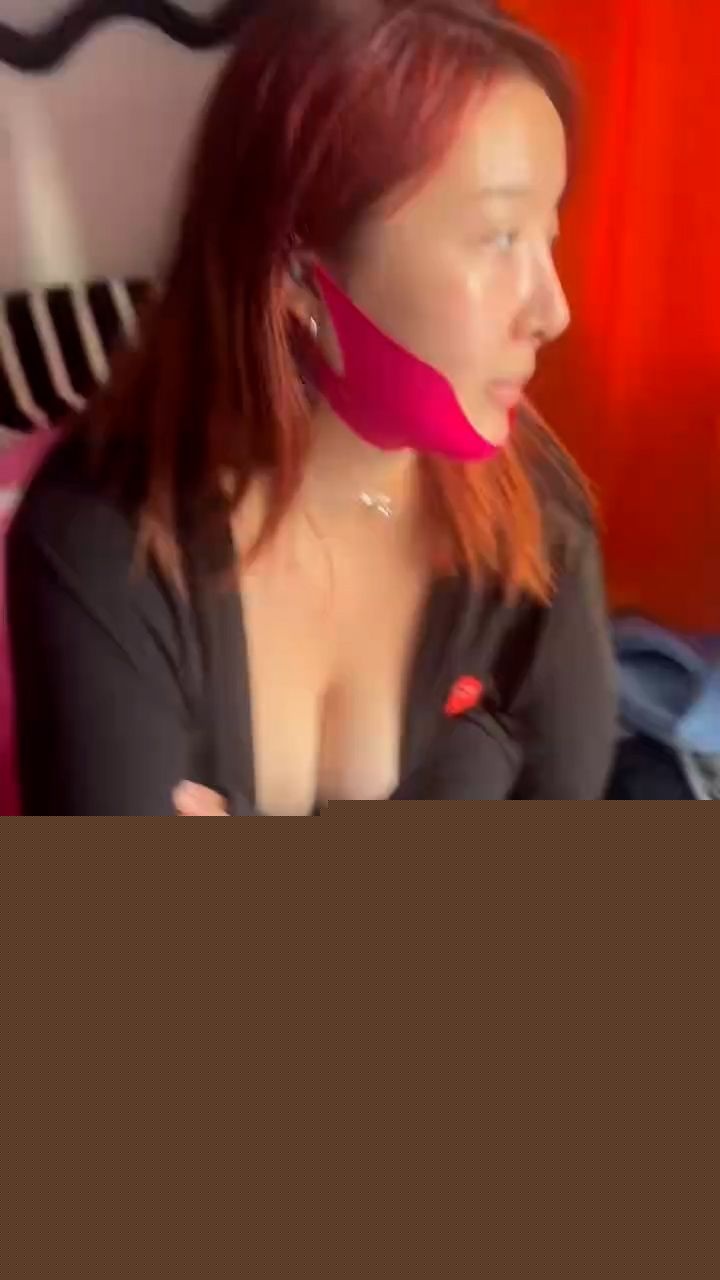 巨乳人妻偷情被抓1