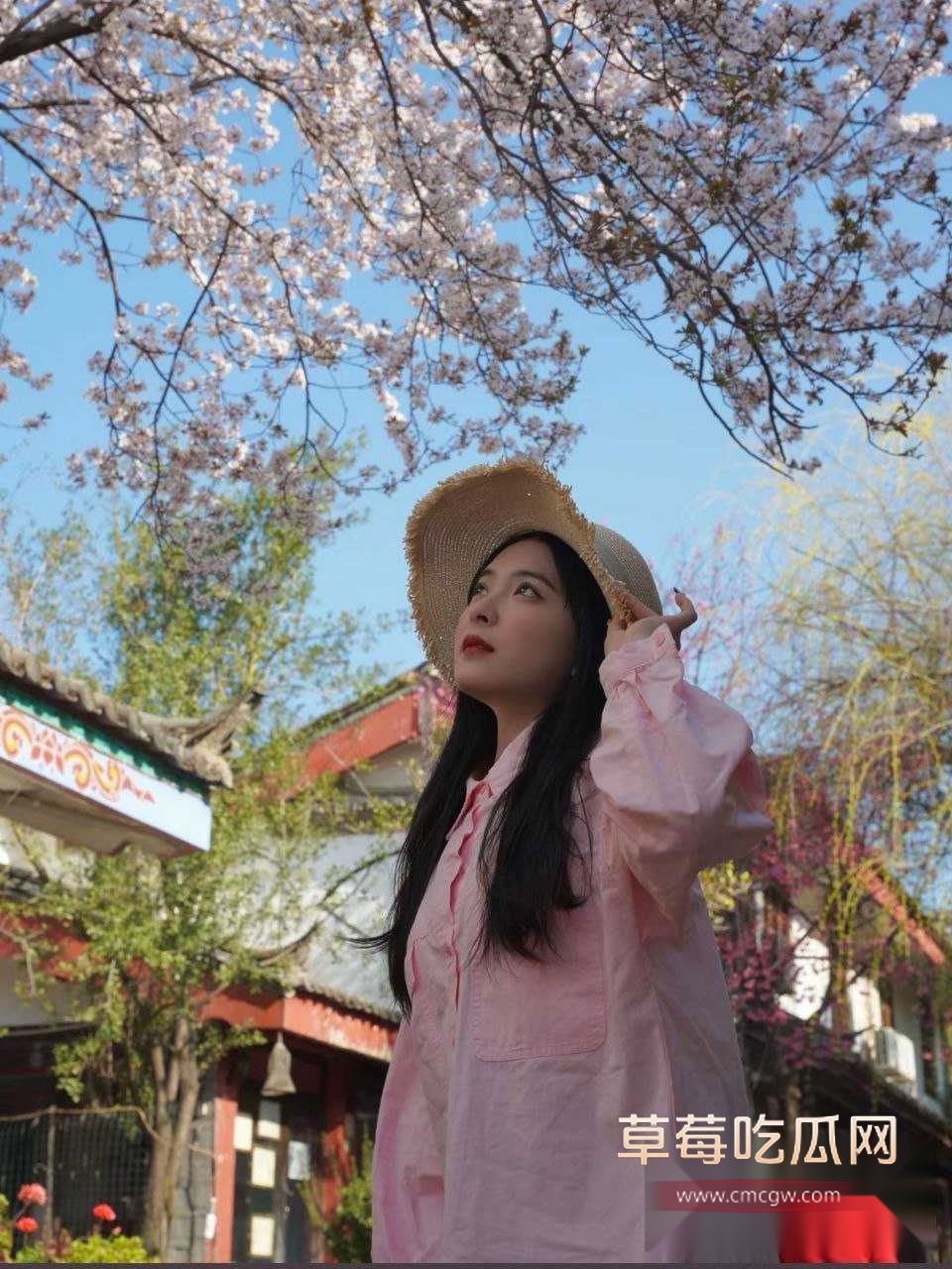 广西南宁吴洛丹反差骚婊土豪男友自拍 6 广西南宁吴洛丹反差骚婊土豪男友自拍 6