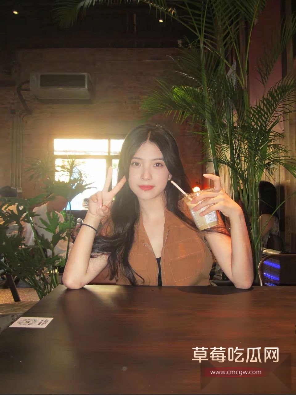 广西南宁吴洛丹反差骚婊土豪男友自拍 10 广西南宁吴洛丹反差骚婊土豪男友自拍 10