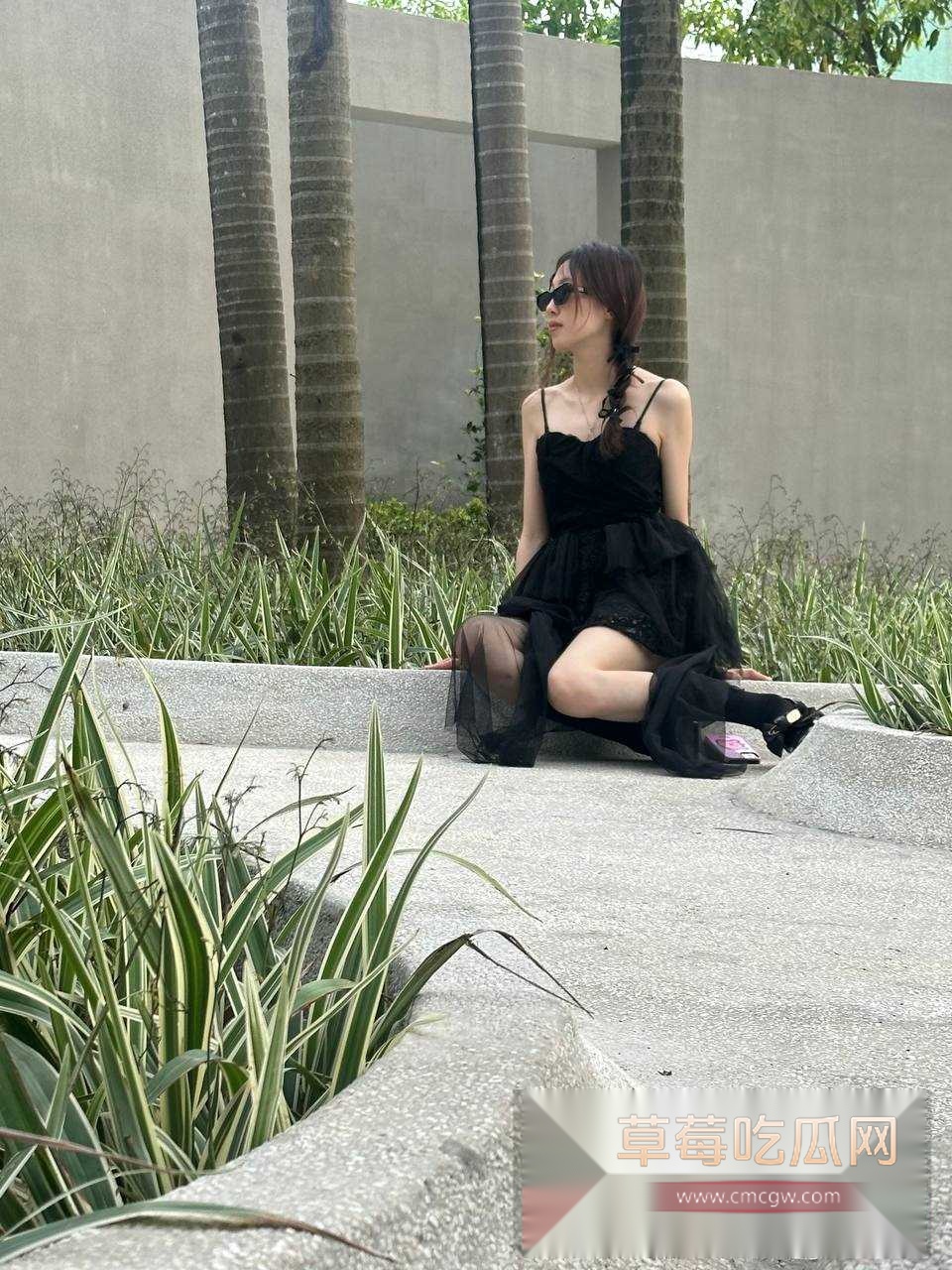 青岛黄海学院女大赵岚馨为了抓住帅气男友的心 天天与男友开蜜月套房啪啪 主动用奶子给男友比心 妥妥女舔狗！ 1