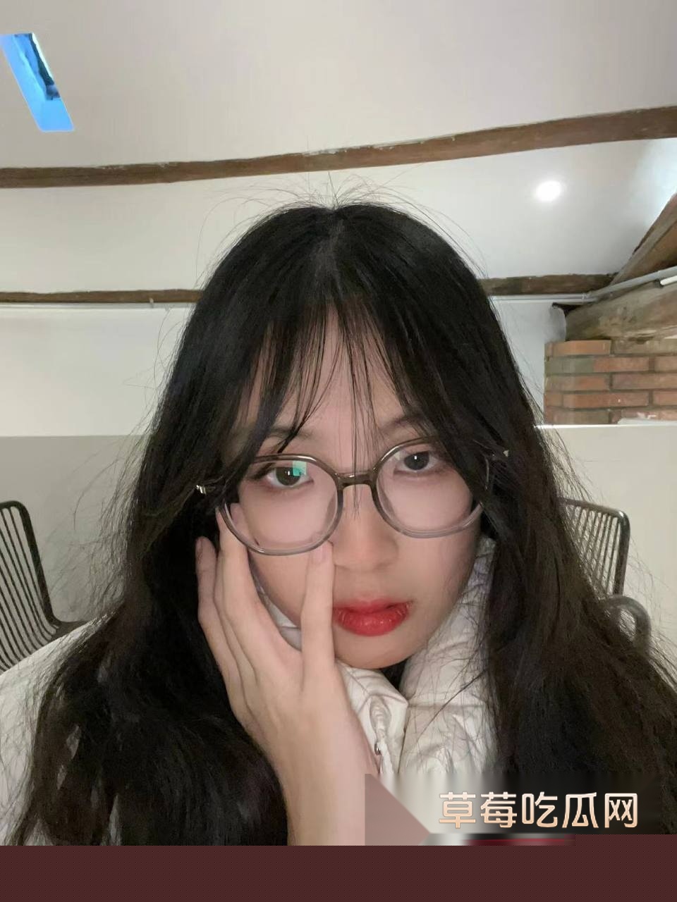 青岛黄海学院女大赵岚馨为了抓住帅气男友的心 天天与男友开蜜月套房啪啪 主动用奶子给男友比心 妥妥女舔狗！ 2