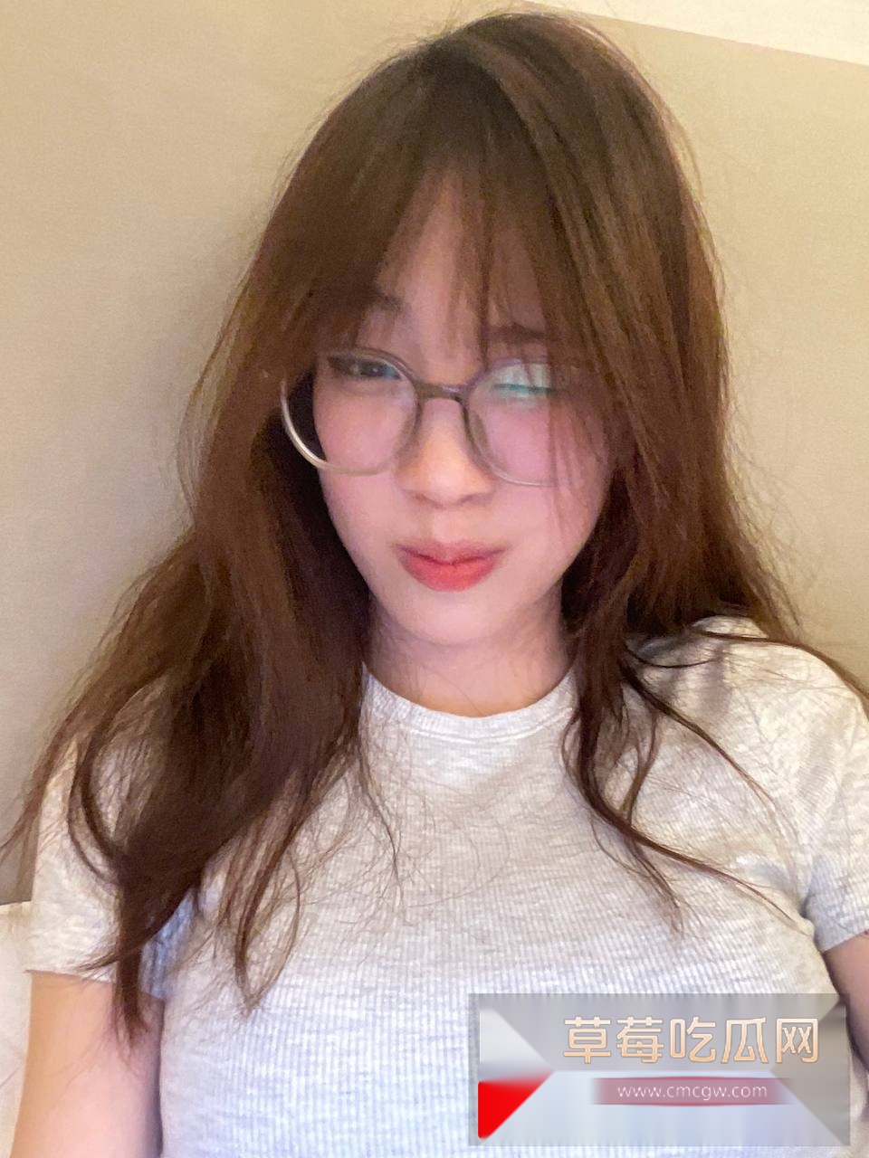 青岛黄海学院女大赵岚馨为了抓住帅气男友的心 天天与男友开蜜月套房啪啪 主动用奶子给男友比心 妥妥女舔狗！ 3