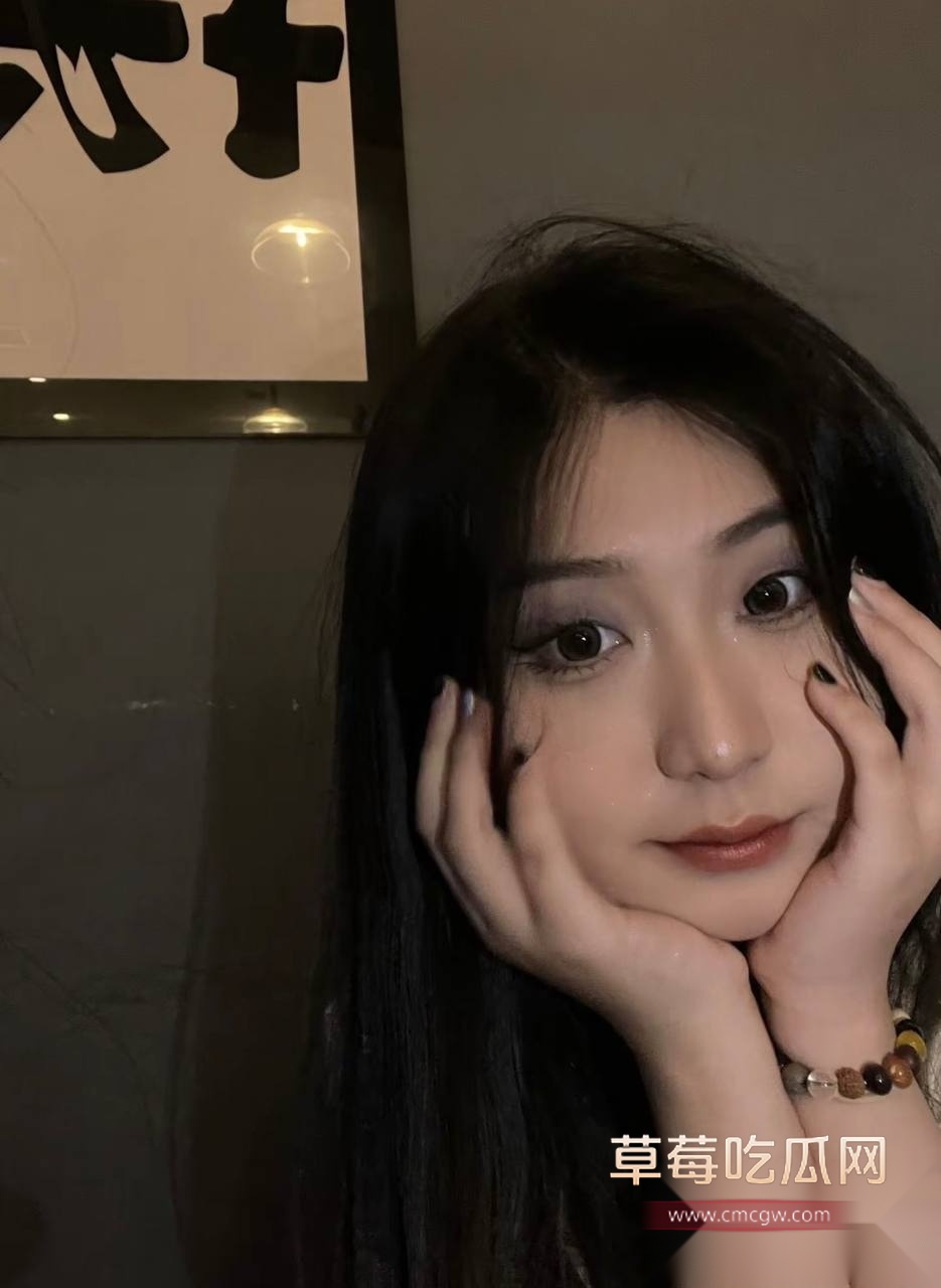 江西南昌豫章师范学院骚货张嘉雯 30 江西南昌豫章师范学院骚货张嘉雯 30