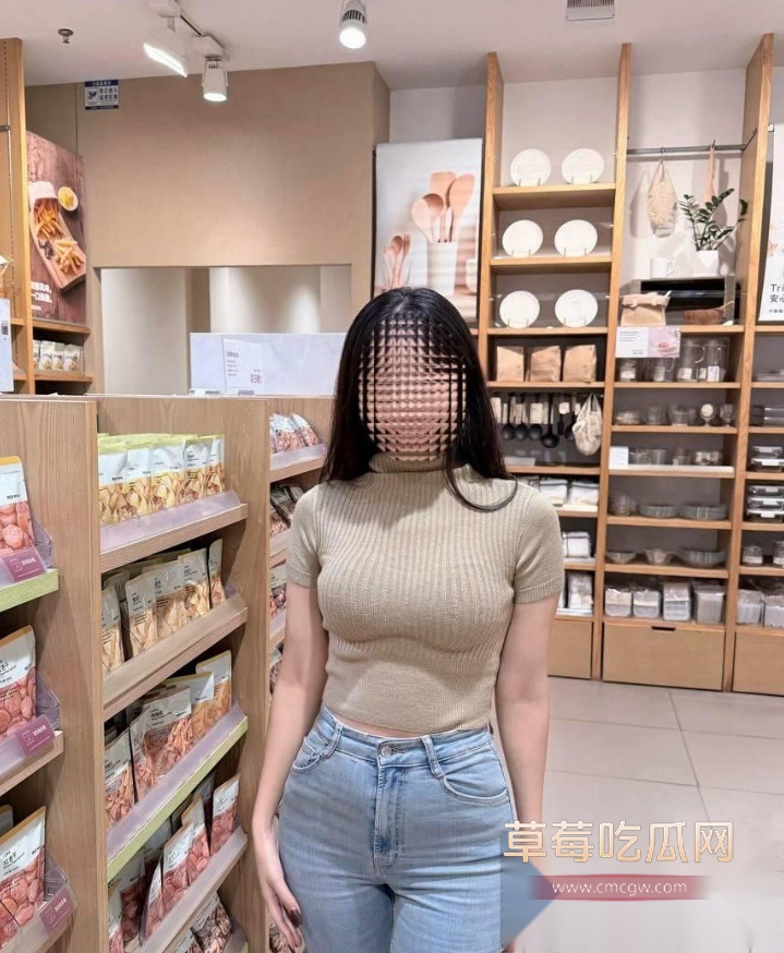 小伙需求旺盛却没有女友 为了泄欲与亲表姐床上激情打炮 表姐穿拉链开裆瑜伽裤开启狂暴榨汁模式 疯狂叫爸爸! 5 小伙需求旺盛却没有女友 为了泄欲与亲表姐床上激情打炮 表姐穿拉链开裆瑜伽裤开启狂暴榨汁模式 疯狂叫爸爸! 5