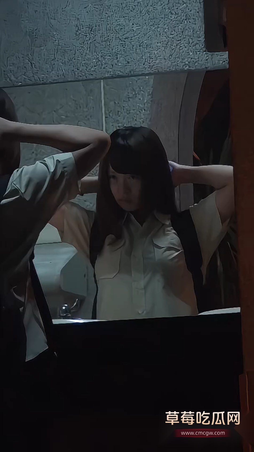 偷拍小情侣厕所性爱 1