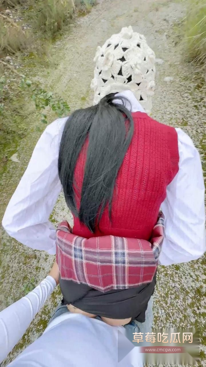 海角社区长腿女儿丽丽的精彩作品1