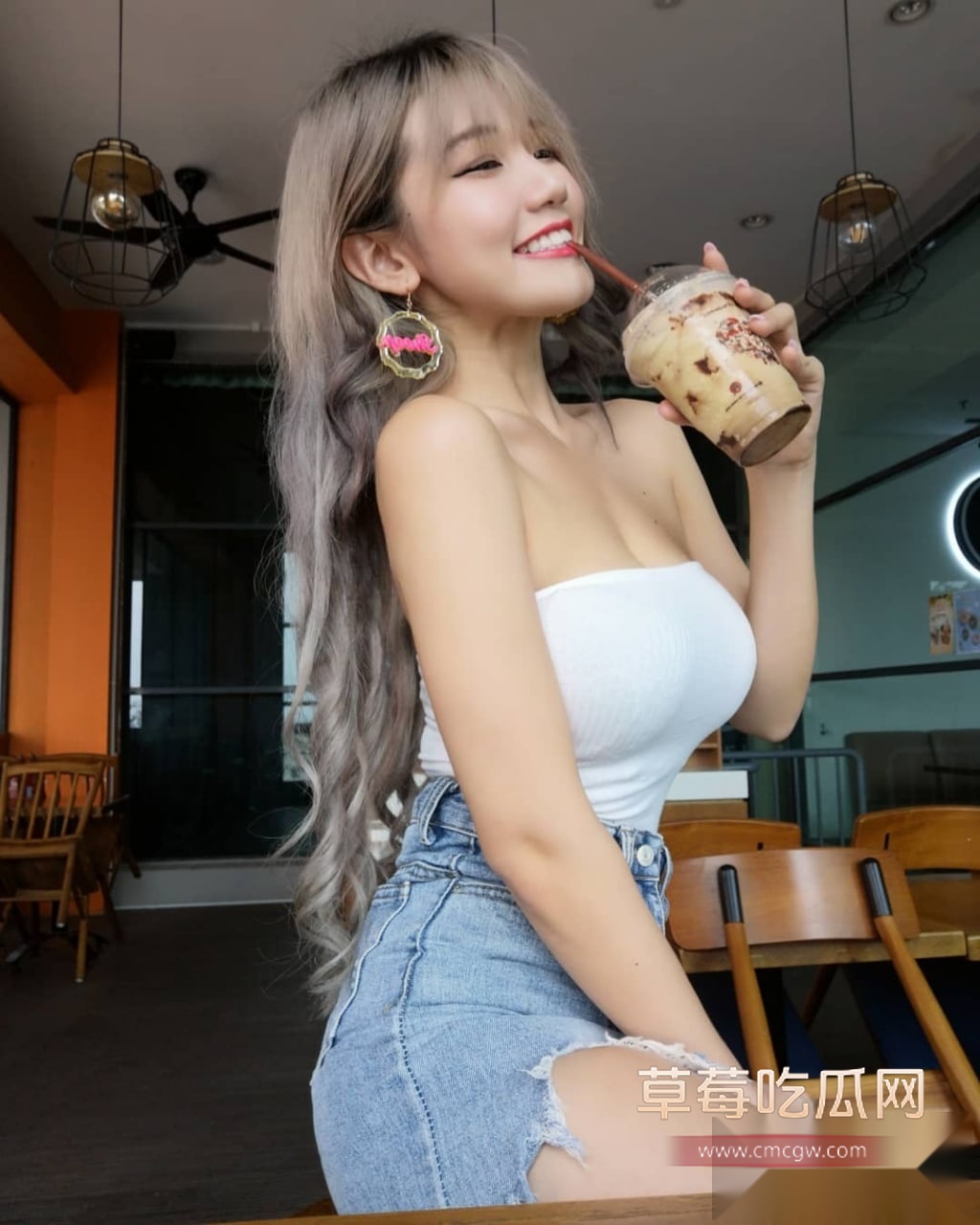 闻名全球的马来西亚企业家MSPuiyi被爆是网黄出身 靠卖逼赚的第一桶金后开始创业 其绝版自慰啪啪资源不容错过! 3 闻名全球的马来西亚企业家MSPuiyi被爆是网黄出身 靠卖逼赚的第一桶金后开始创业 其绝版自慰啪啪资源不容错过! 3