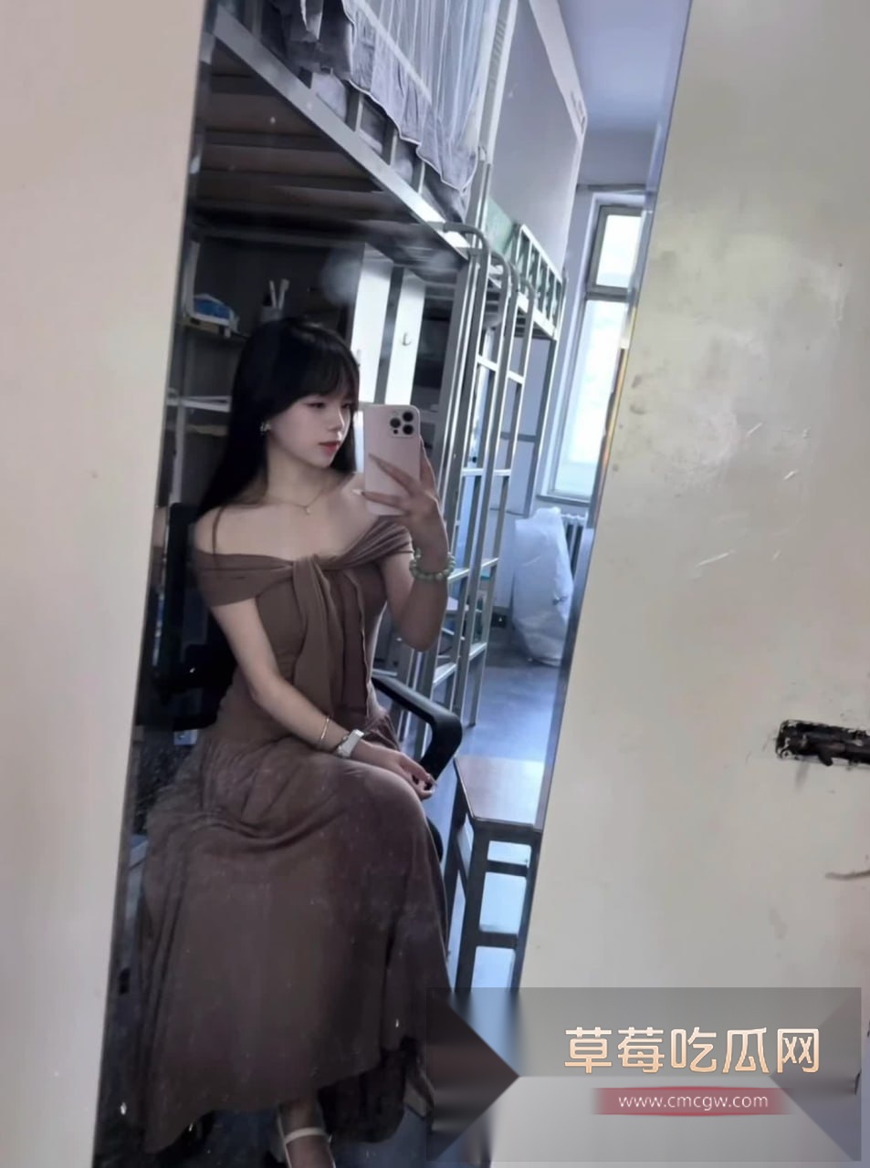 华北电力大学惊现小仙女与尼哥大半夜在公共座椅上露天杂交 小仙女骑跨在尼哥腿上起起伏伏 完全沉浸于被大黑屌爆操的快乐中! 5 华北电力大学惊现小仙女与尼哥大半夜在公共座椅上露天杂交 小仙女骑跨在尼哥腿上起起伏伏 完全沉浸于被大黑屌爆操的快乐中! 5