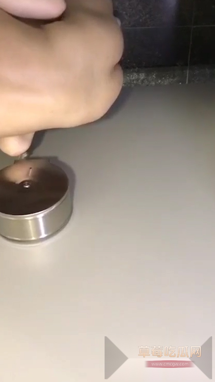 小情侣公共厕所激情脱光野战被人偷拍 二人赤身裸体又是舔逼又是口鸡巴 这是把厕所当五星级套房了! 4 小情侣公共厕所激情脱光野战被人偷拍 二人赤身裸体又是舔逼又是口鸡巴 这是把厕所当五星级套房了! 4