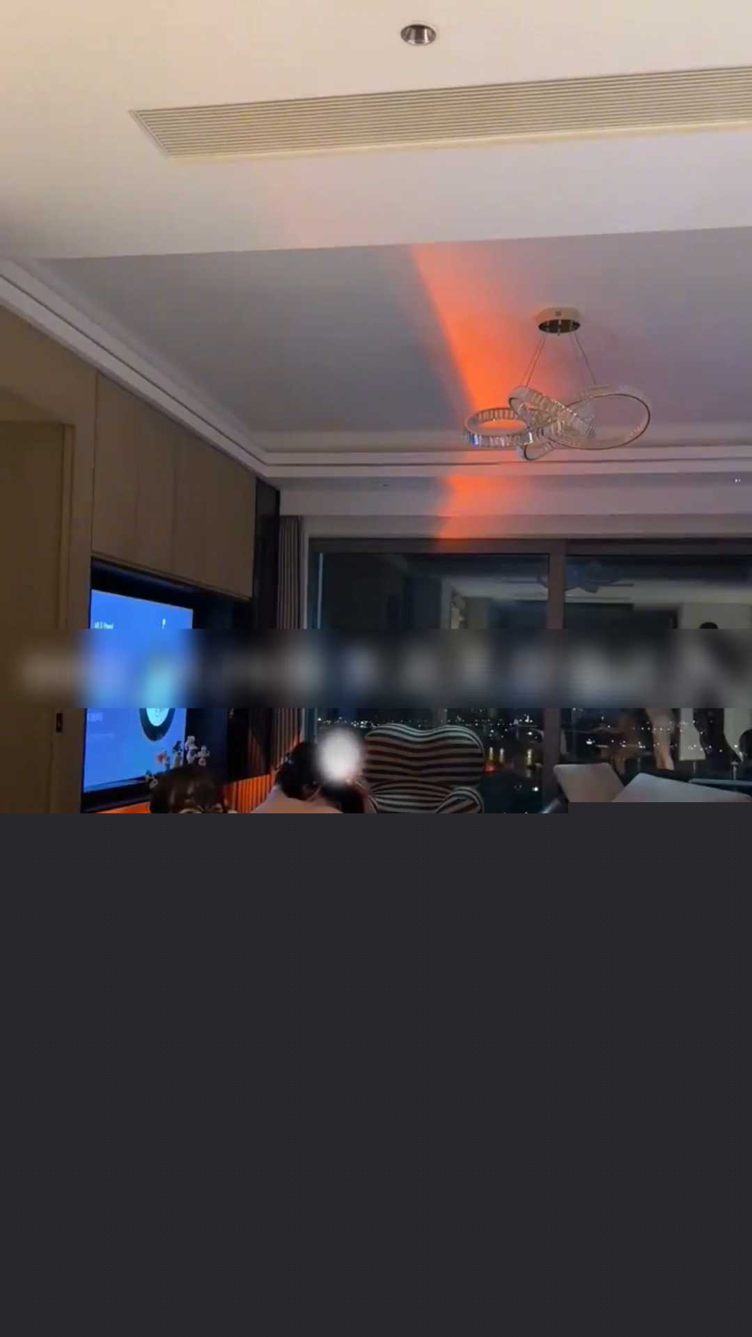 带上一群单男轮奸两只小母狗 10 带上一群单男轮奸两只小母狗 10