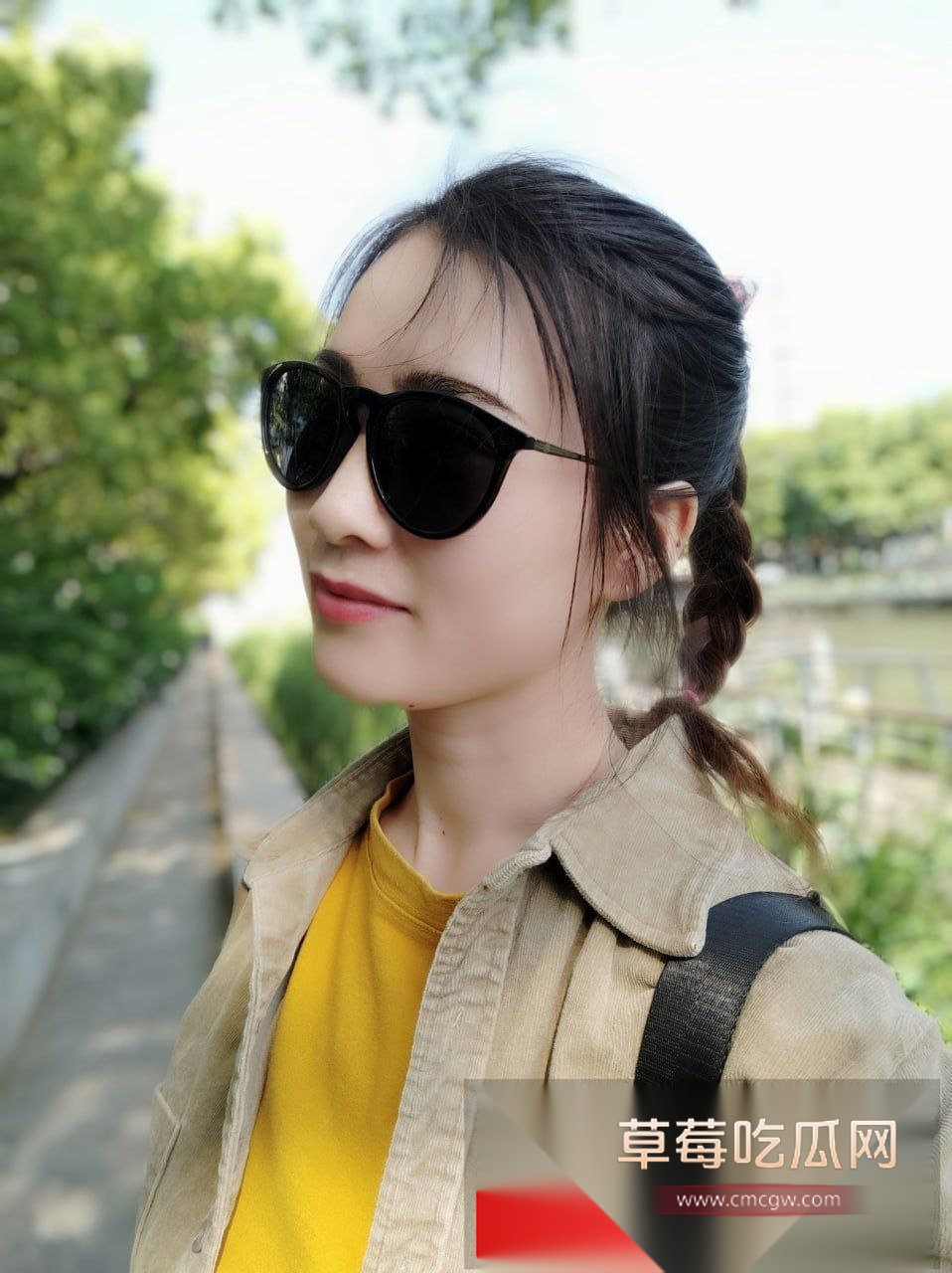 广东珠海小富婆莉莉受老公出轨影响 自己也在外边玩男人 而且一次玩俩 两个男人轮番上阵鸡巴直捣黄龙 差点爽死这骚货! 5 广东珠海小富婆莉莉受老公出轨影响 自己也在外边玩男人 而且一次玩俩 两个男人轮番上阵鸡巴直捣黄龙 差点爽死这骚货! 5