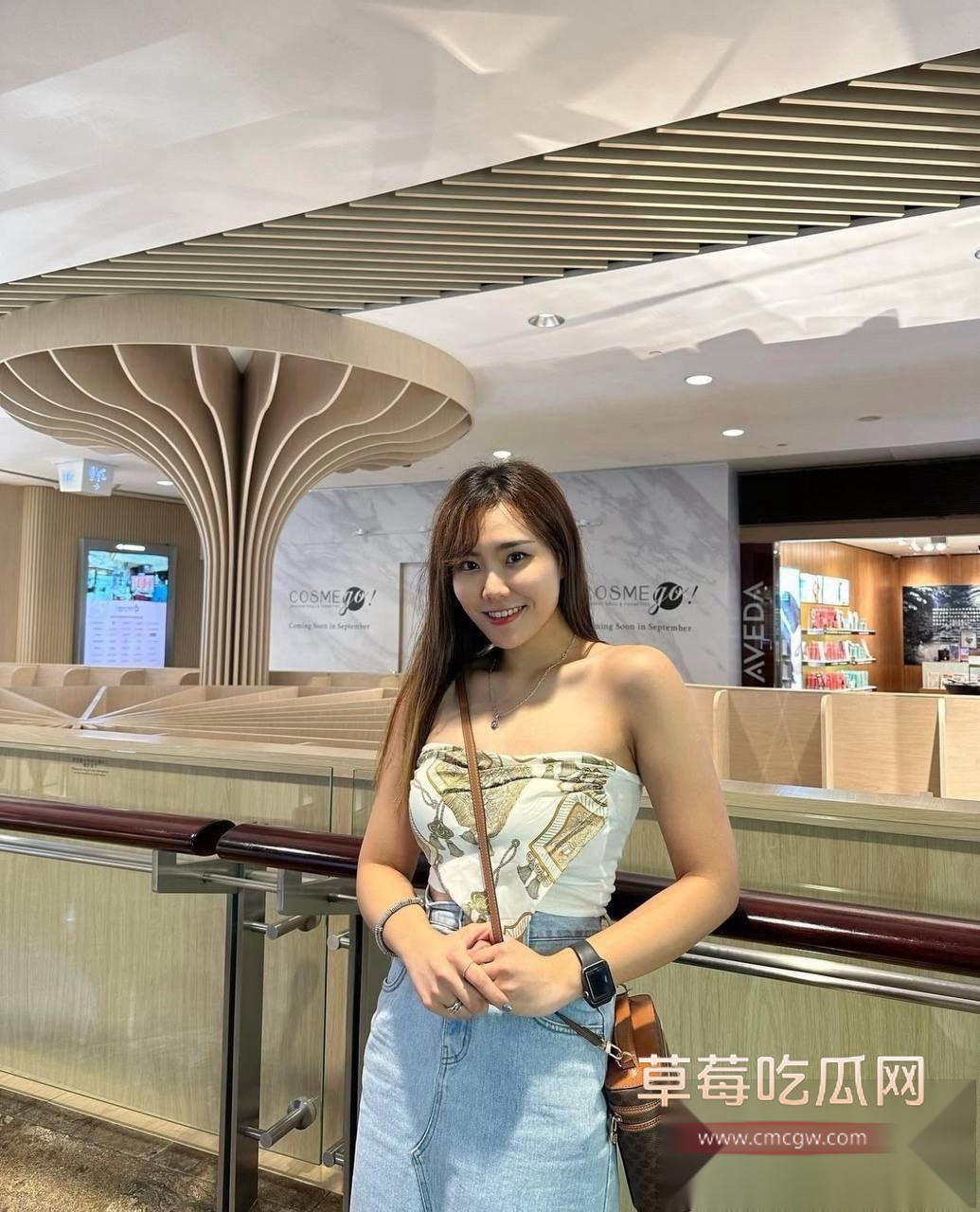 极品白虎美女护士颜嘉柔与男友自拍性交视频被修手机店不小心泄露 平日里的温柔护士成风骚求屌操的母狗 床上大喊男友的“鸡巴好烫！” 5