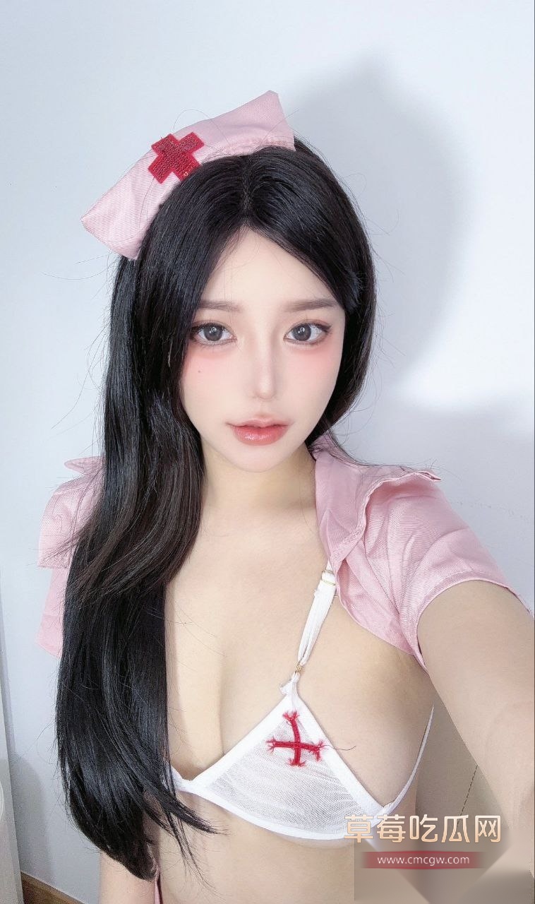 推特清纯齐刘海美女博主 清纯梦梦子 私密露点视图流出 性感护士内衣下是黝黑的乳头 期待她更大尺度流出！ 3