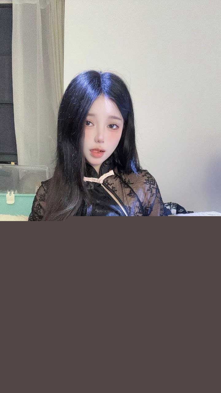 推特清纯齐刘海美女博主 清纯梦梦子 私密露点视图流出 性感护士内衣下是黝黑的乳头 期待她更大尺度流出！ 13