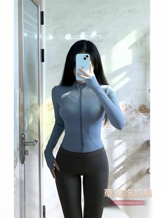 老哥偷情性感瑜伽裤人妻 完美翘臀引鸡巴凶猛后入撞击 瑜伽裤做梦也没想到自己也能当情趣套装! 6 老哥偷情性感瑜伽裤人妻 完美翘臀引鸡巴凶猛后入撞击 瑜伽裤做梦也没想到自己也能当情趣套装! 6