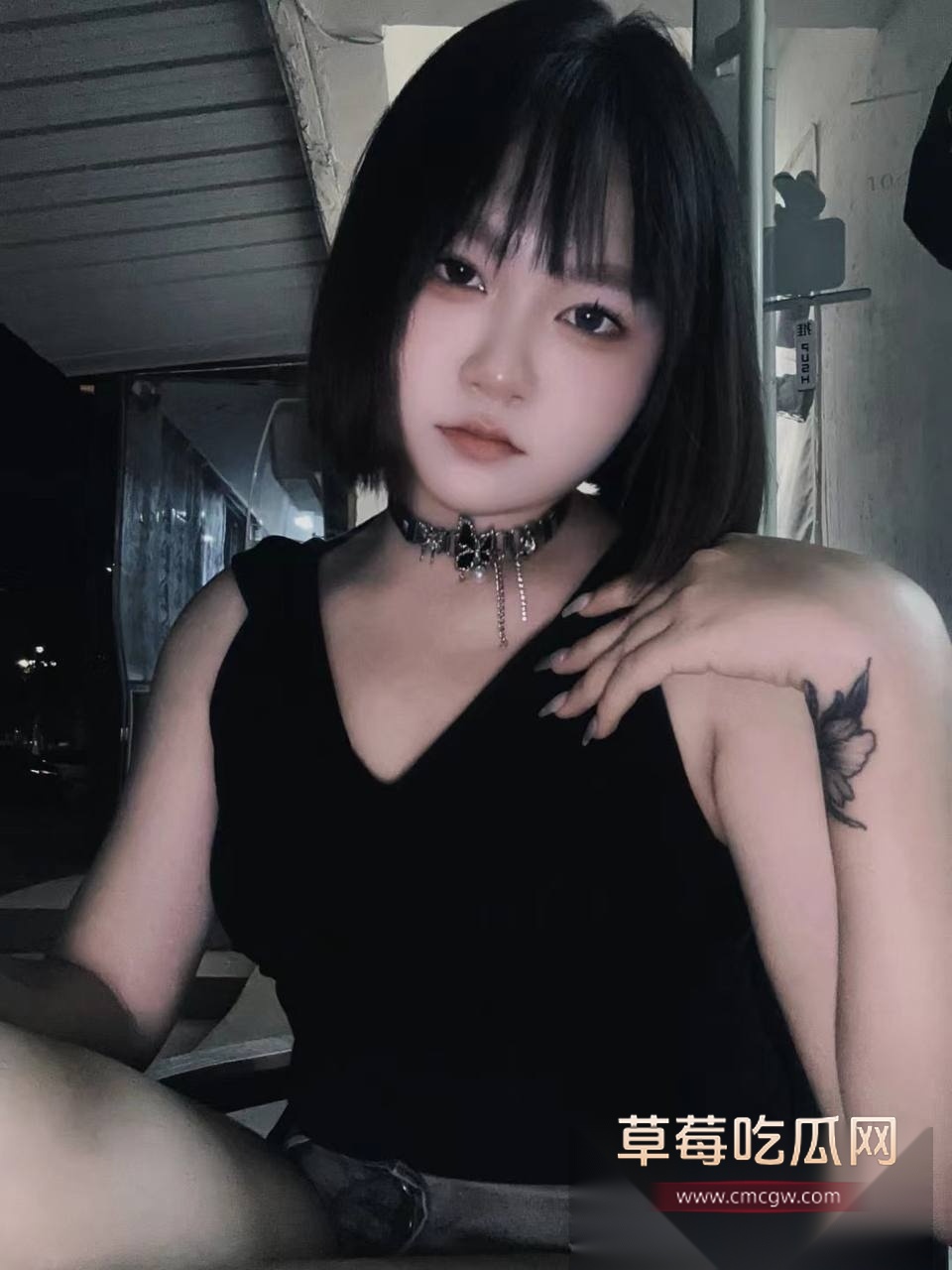 甘肃嘉峪关气质女销售徐璐被曝私下与客户进行钱色交易 私拍扒逼视频勾引客户下单 骚的离谱！ 14