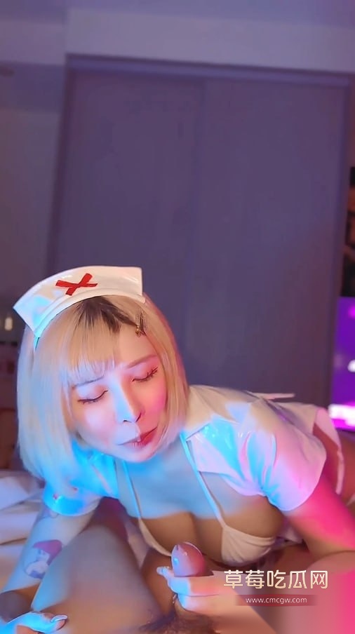 ChiChibae巨乳COSER小护士 9