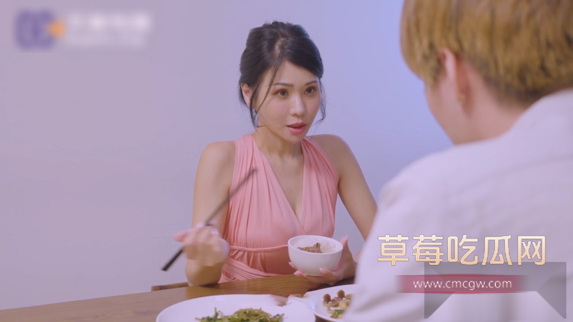 仙媛儿化身欲求不满的干妈 1 仙媛儿化身欲求不满的干妈 1