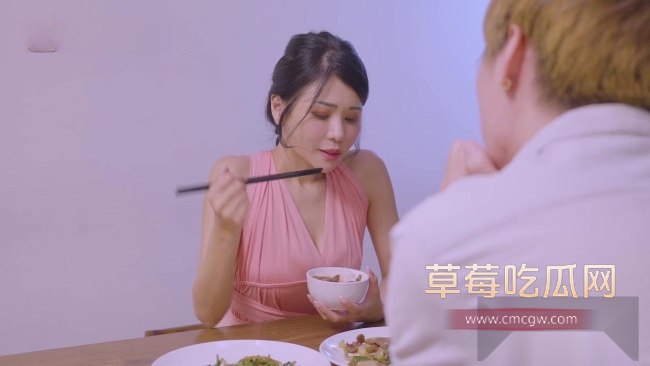 仙媛儿化身欲求不满的干妈 4 仙媛儿化身欲求不满的干妈 4