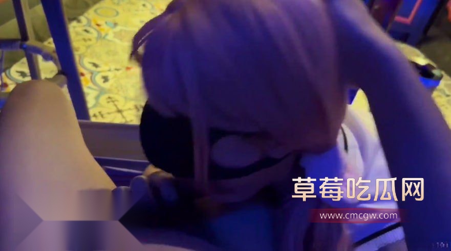 台湾美少女樱桃猫在KTV里的反差诱惑3 台湾美少女樱桃猫在KTV里的反差诱惑3