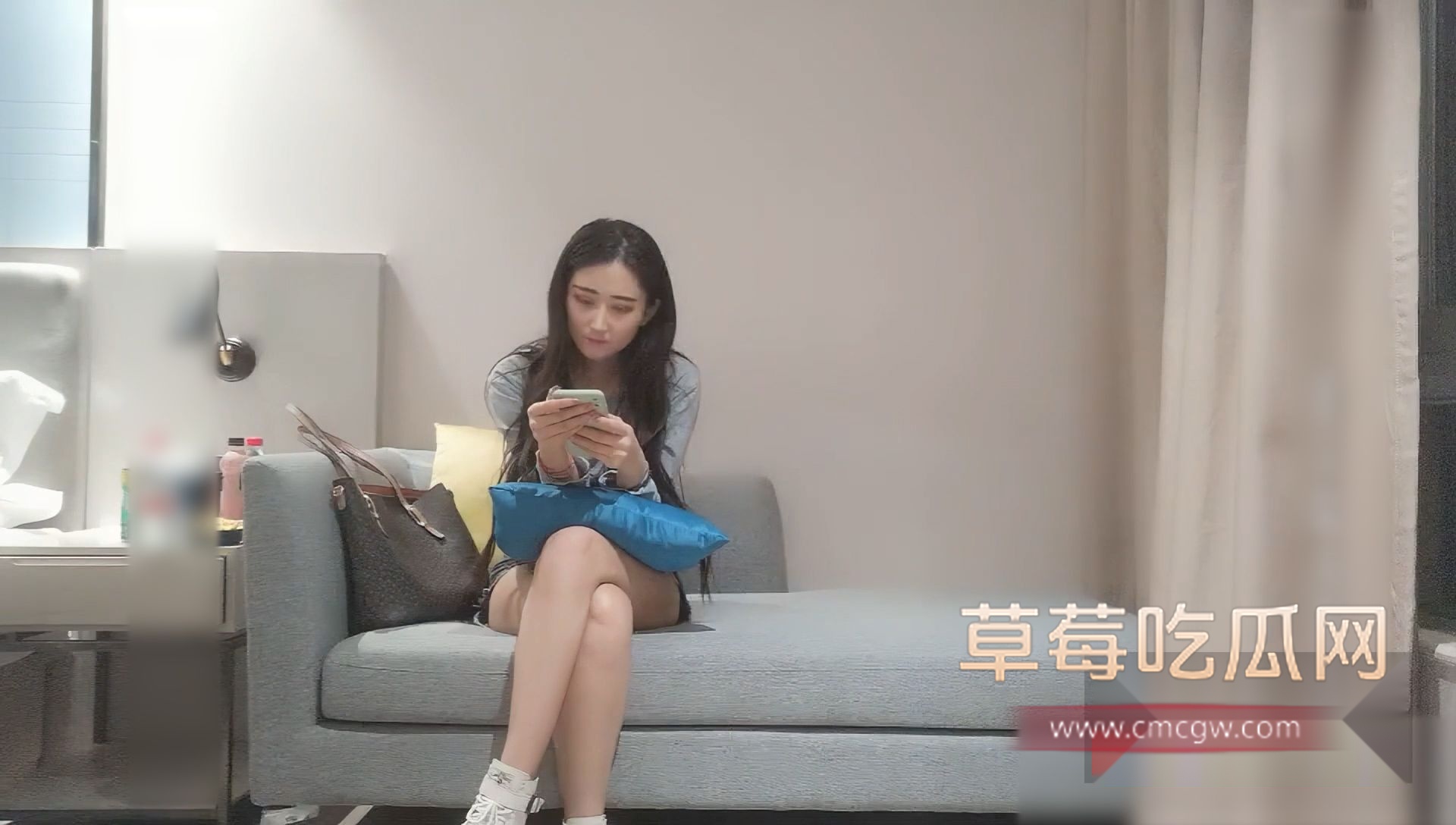 太子探花带着好兄弟3P高端外围2 太子探花带着好兄弟3P高端外围2