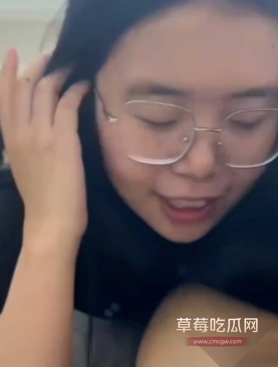 济南大学骚眼镜妹陈楚怡露脸口交榨精 1 济南大学骚眼镜妹陈楚怡露脸口交榨精 1