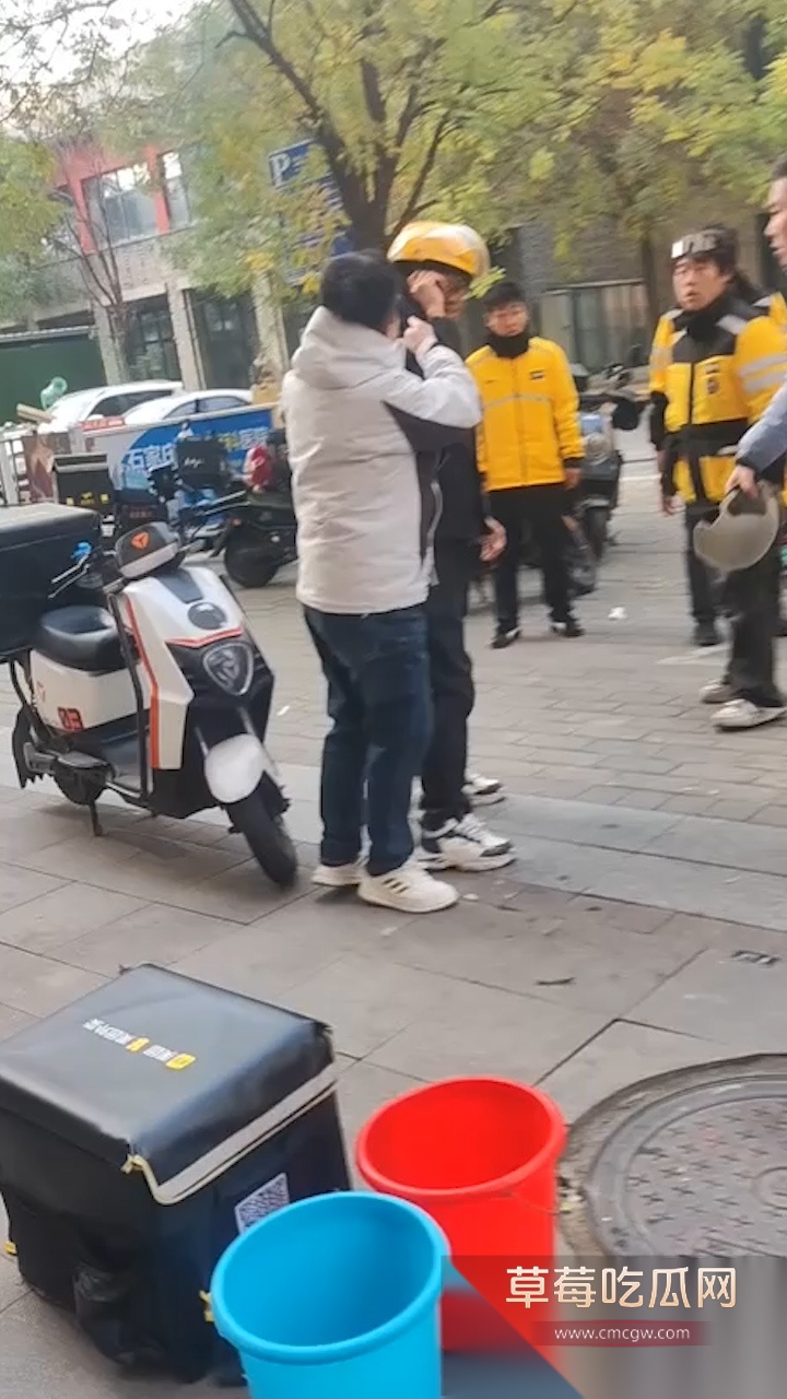 河北石家庄一美团外卖小哥提离职后被副站长工资抽成80%还打人 小哥愤怒拿刀捅向两位副站长 一死一伤 真是活该! 9 河北石家庄一美团外卖小哥提离职后被副站长工资抽成80%还打人 小哥愤怒拿刀捅向两位副站长 一死一伤 真是活该! 9