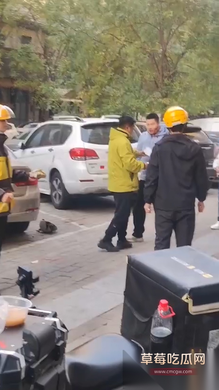 河北石家庄一美团外卖小哥提离职后被副站长工资抽成80%还打人 小哥愤怒拿刀捅向两位副站长 一死一伤 真是活该! 12 河北石家庄一美团外卖小哥提离职后被副站长工资抽成80%还打人 小哥愤怒拿刀捅向两位副站长 一死一伤 真是活该! 12