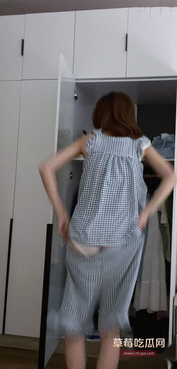 暴力抽插穿着白丝的女儿 16