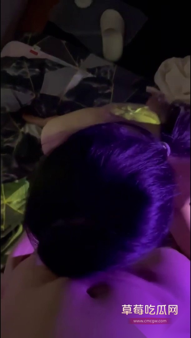 极品大小纯女与男友激情自拍 4